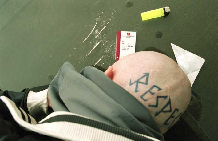 Pusher II: Hij krijgt van alles, behalve respect.
Hij is een soort hofnar.